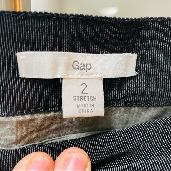 Gap Mini-Skirt Taupe with Black Waist Band. Cotton/Spandex. Size 2 with stretch! - Picture 6 of 6